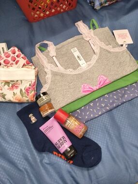 Victoria's Secret Pink Bundle Size Small